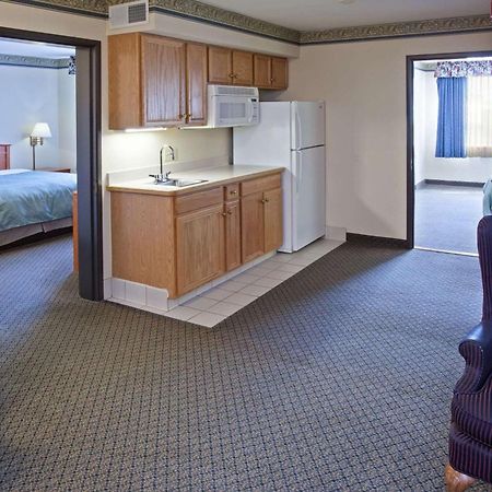 Country Inn & Suites By Radisson, Lansing, Mi Habitación foto